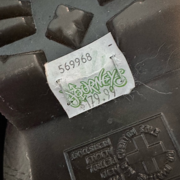 Dr Marten white boot size 7 - Picture 6 of 6